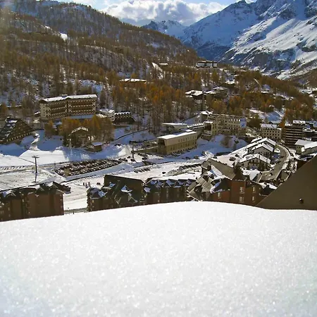 公寓式酒店 In Cervinia Due *